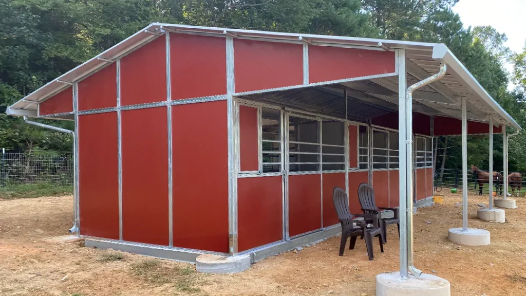 7 Benefits of Shedrow Barns by Coffman Barns Project Image
